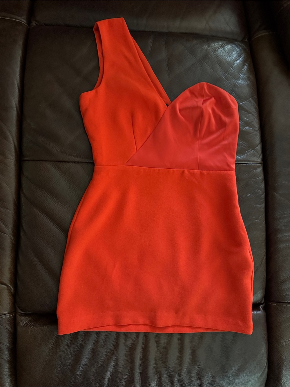 Beautiful Bold orange One-Shoulder mini dress 😍